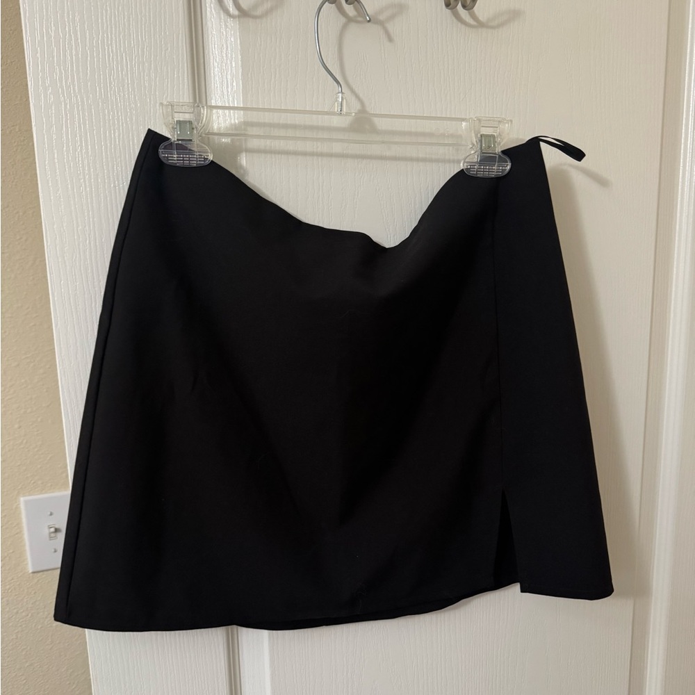 black mini skirt